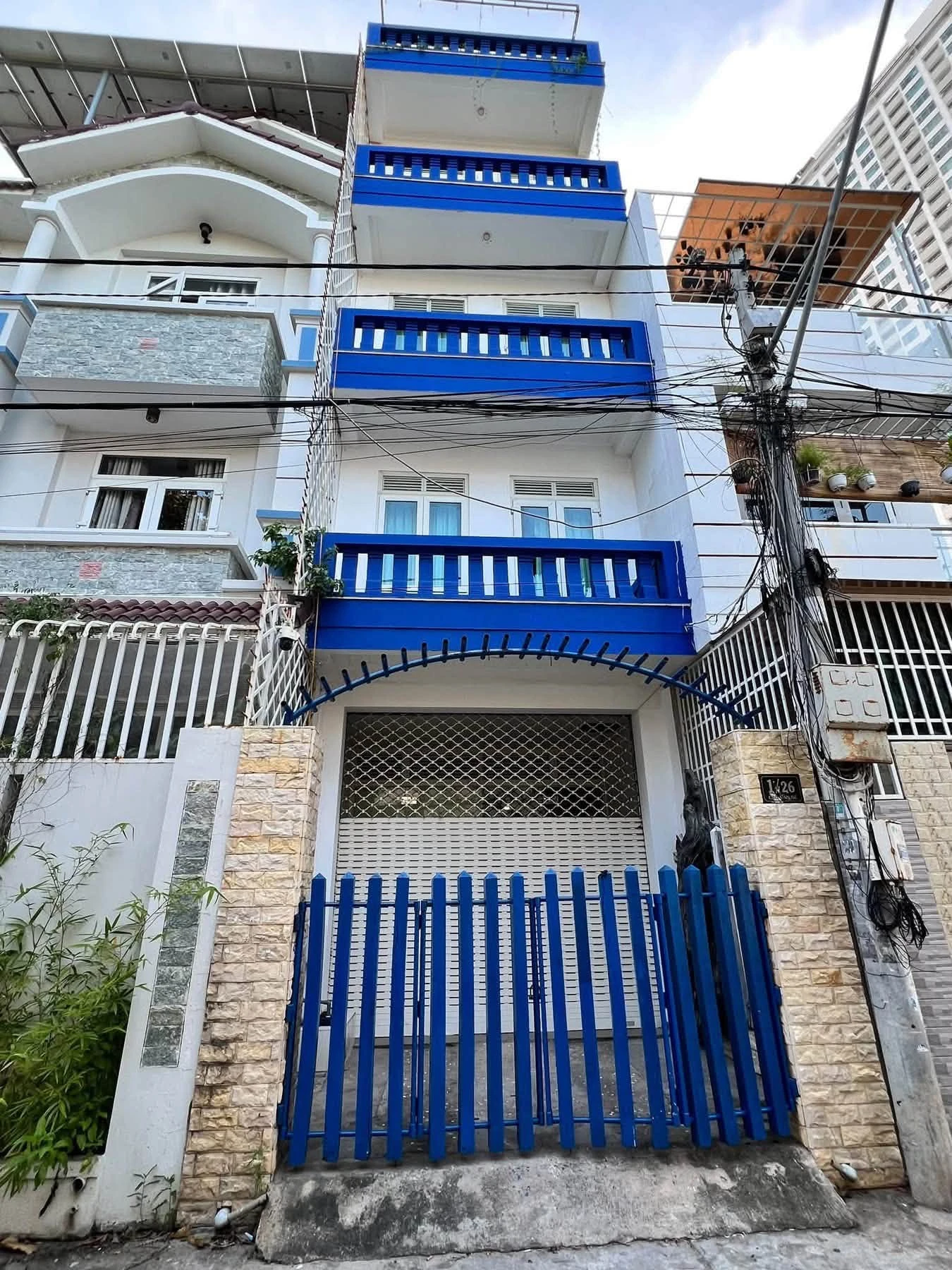 Bán nhà 4 tầng view biển 180m² Nha Trang 10,5 tỷ, dòng tiền 18tr/tháng - Ảnh 1