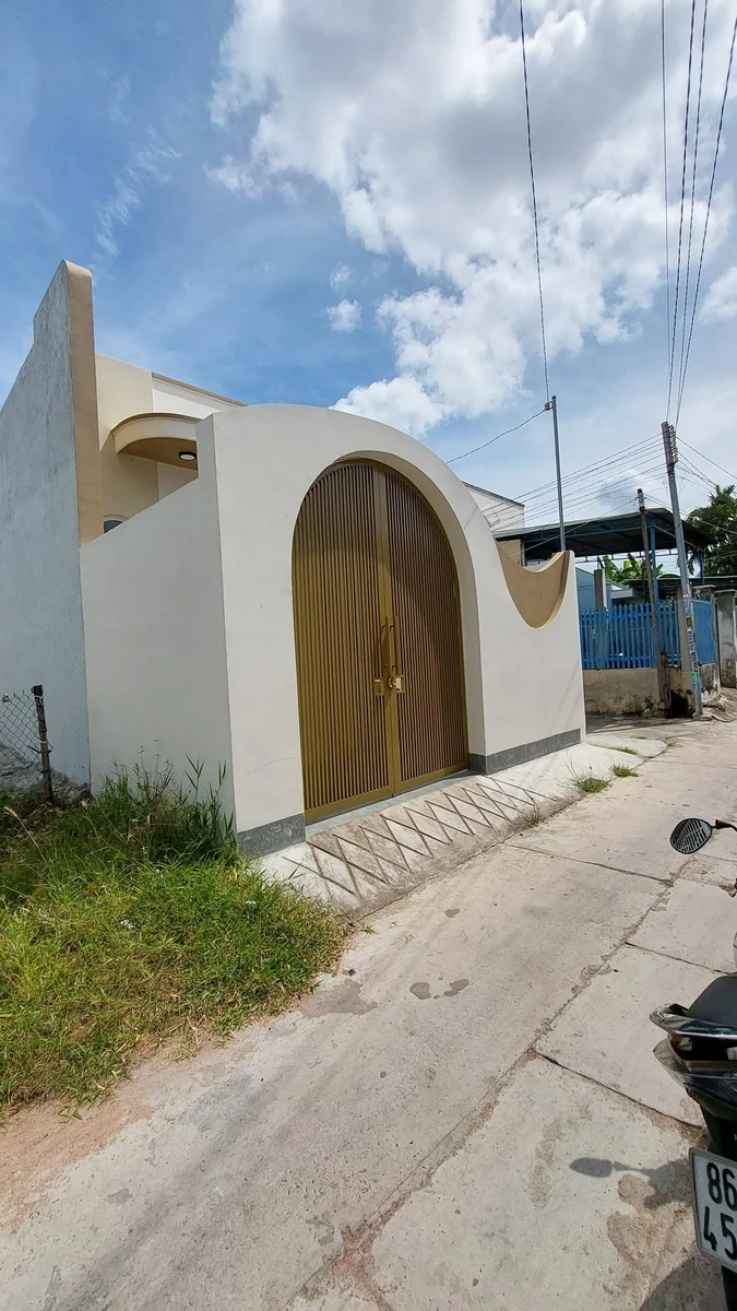Bán nhà cấp 4 mới 99m2 2 phòng ngủ Phan Thiết - Ảnh 1