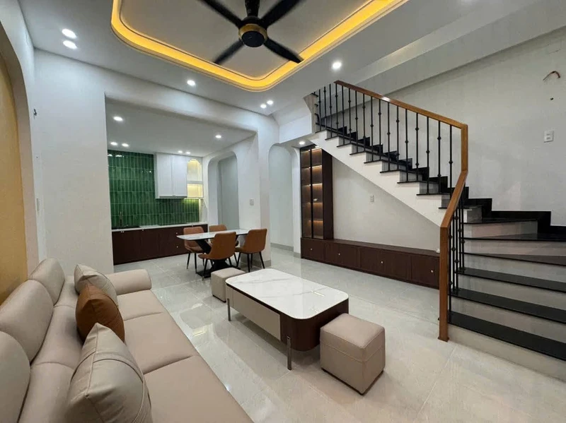 Nhà 2 tầng 100m² gần công viên, Thừa Thiên Huế