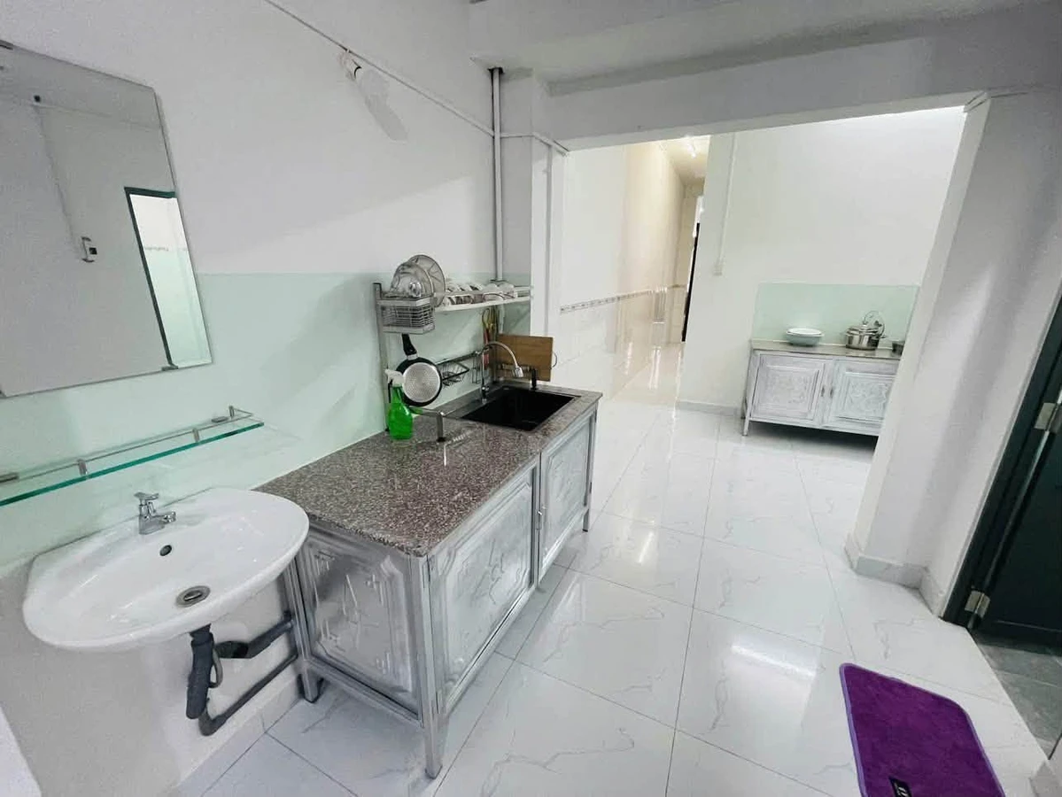 Cho thuê căn hộ 1PN tầng 1, 100m2, 12tr/tháng Dương Hiến Quyền - Ảnh thu nhỏ 3