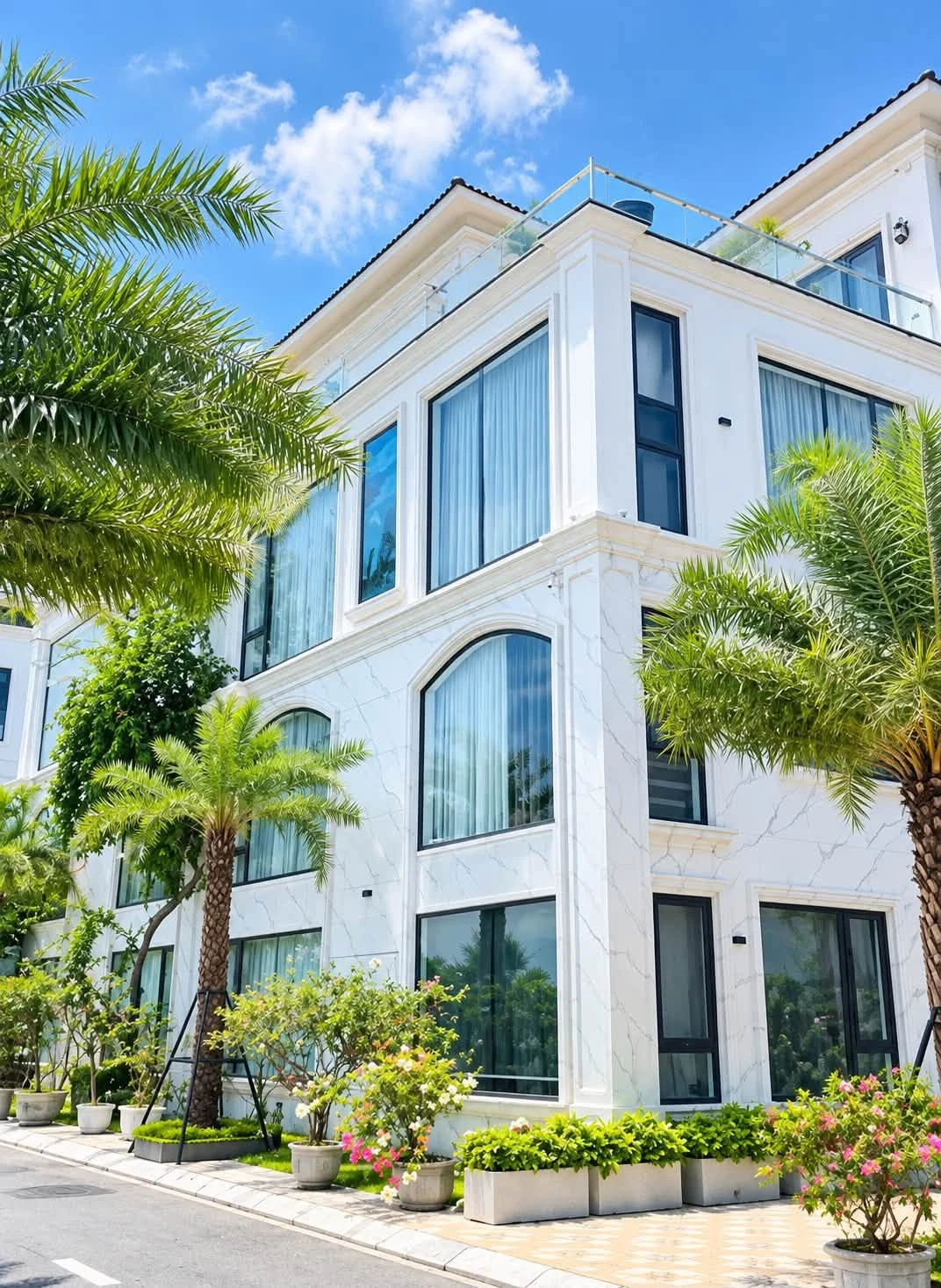 Bán biệt thự view vịnh 300m2, 4 tầng, giá 2 tỷ - Ảnh 1