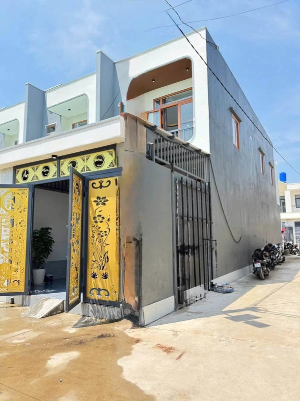 Bán nhà phố 4 PN, 112,5m² giá 2,55 tỷ Đức Hoà