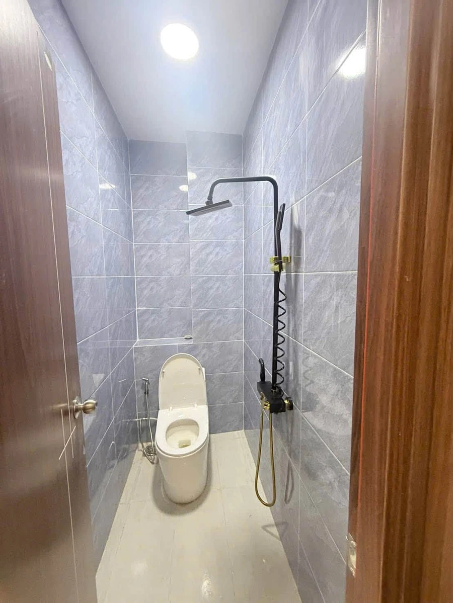 Bán nhà 1 trệt 2 lầu hẻm Huỳnh Tấn Phát, Q7, 64m², 4PN, 7.9 tỷ - Ảnh thu nhỏ 5