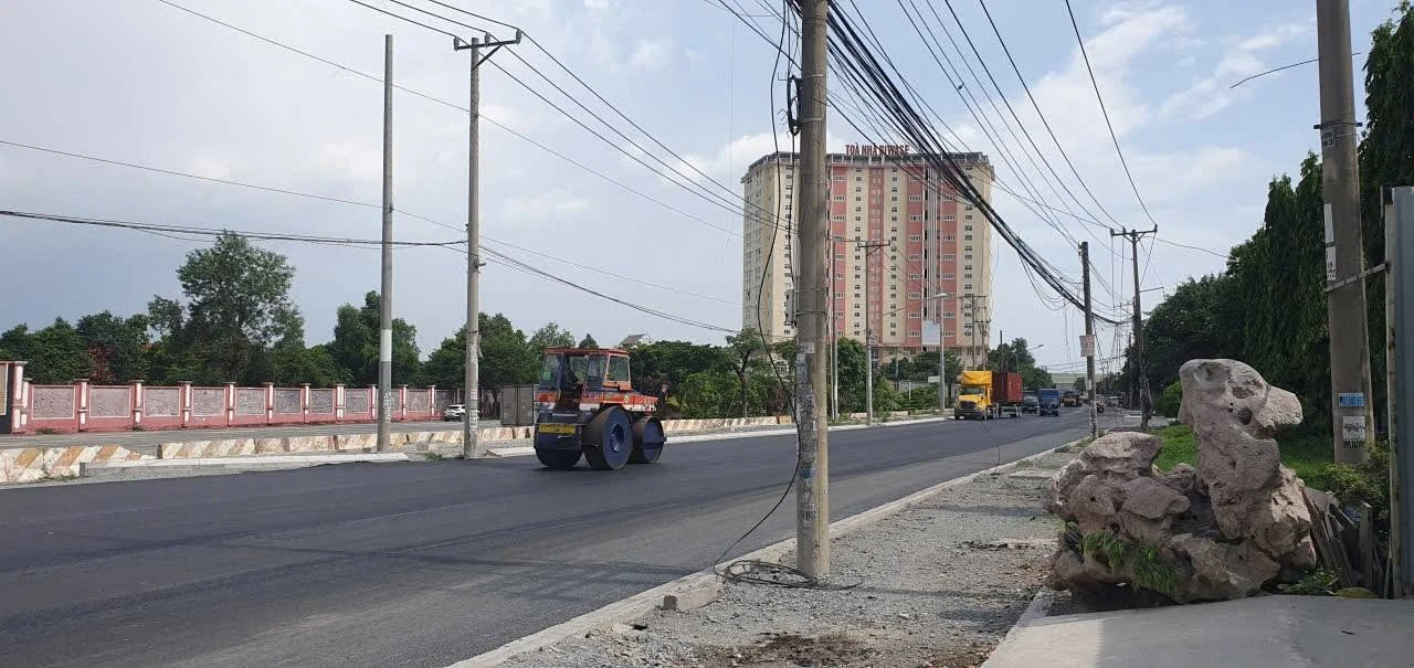 Bán kho mặt tiền đường liên huyện 1326m2, phường An Phú, giá 20 triệu/m2 - Ảnh 1