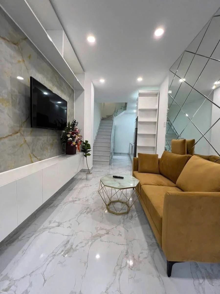 Cho thuê nhà 3PN full nội thất 27m² Nguyễn Đình Chiểu, Phú Nhuận 17tr/tháng - Ảnh 1