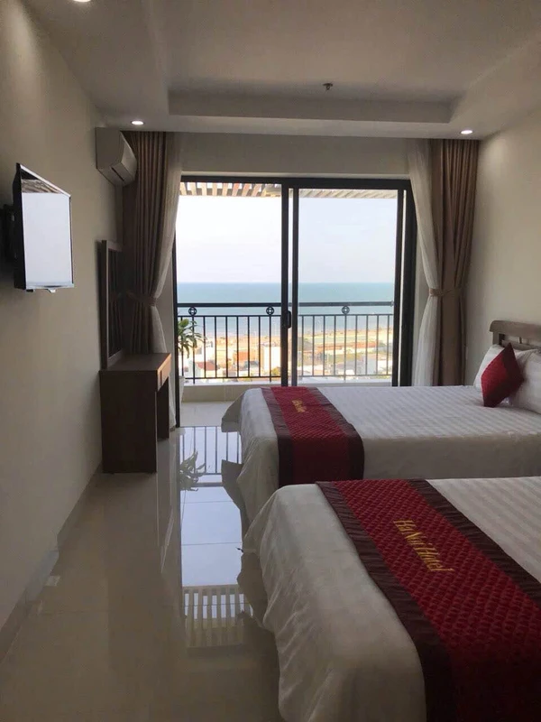 Bán khách sạn view biển 40 phòng 12 tầng đường Hà Kỳ Ngộ, Đà Nẵng, giá 70 tỷ
