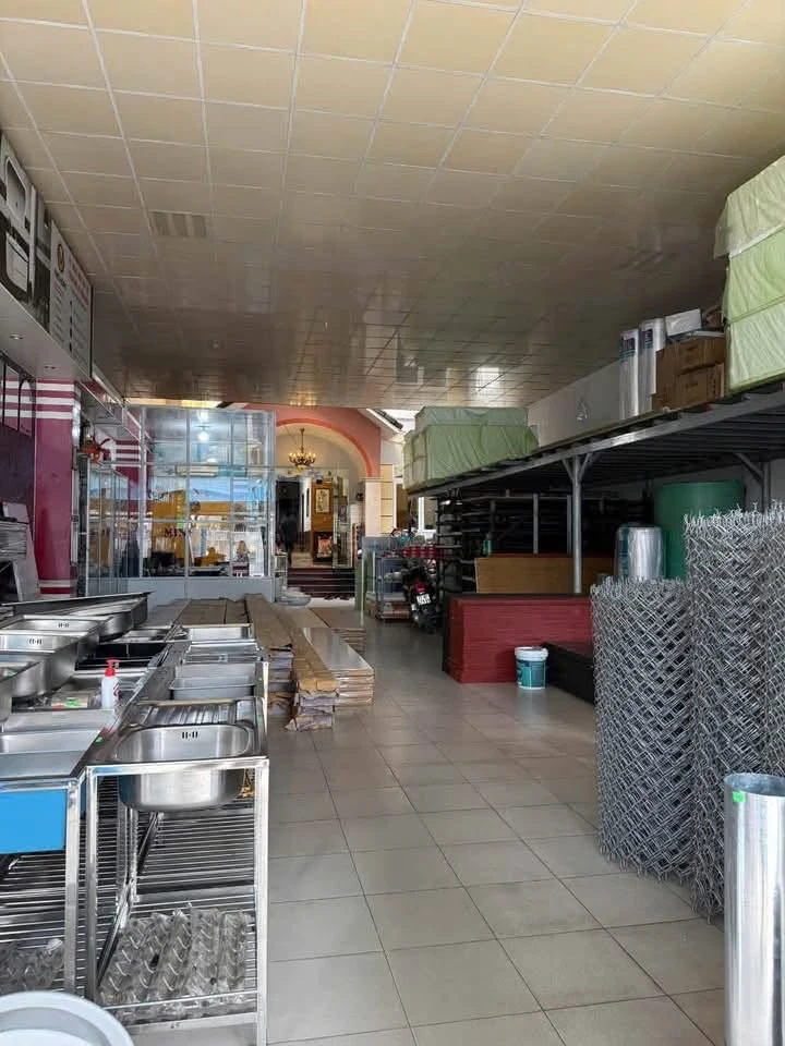 Bán nhà mặt tiền Nguyễn Huệ Bến Tre 22 tỷ, 342m² - Ảnh 1