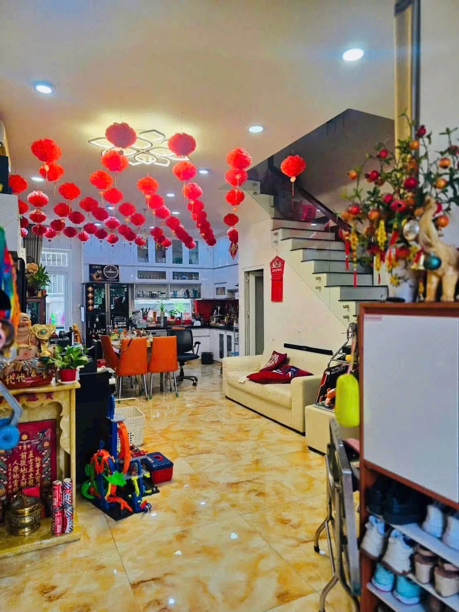 Bán nhà phố 144m² 3PN Bình Chánh - nội thất đầy đủ, 7.5 tỷ - Ảnh 1