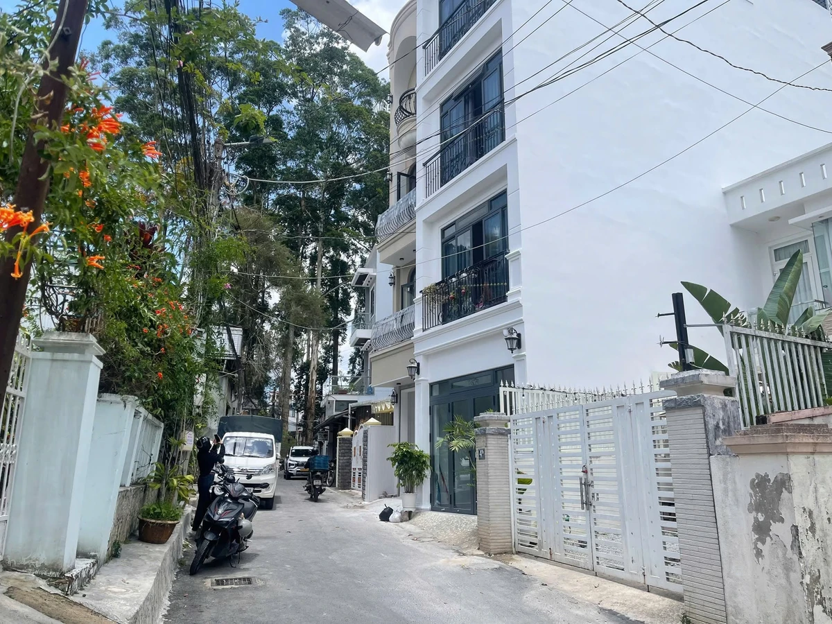 Bán nhà riêng 5PN 92m2 đường Nguyễn Văn Trỗi, Đà Lạt giá 12,5 tỷ - Ảnh thu nhỏ 2