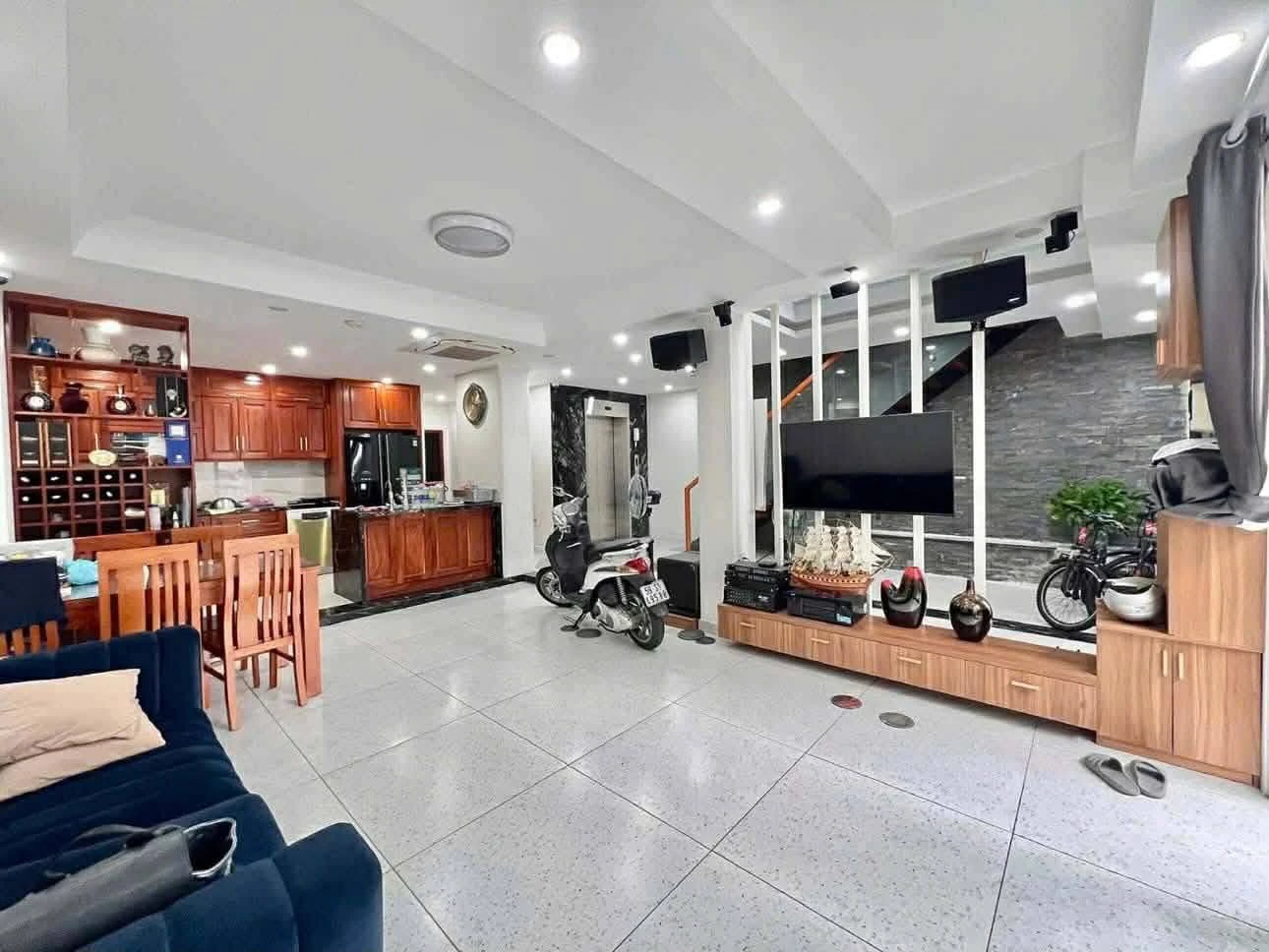 Bán nhà 5 tầng 83m2 Hoàng Văn Thụ Phú Nhuận 15 tỷ - Ảnh 1