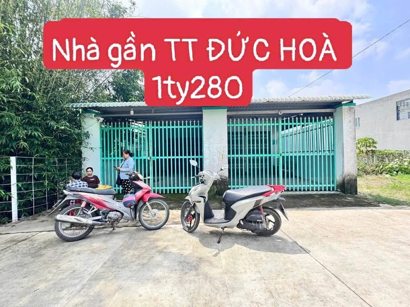 Bán nhà bê tông kiên cố 4,5x27m gần thị trấn Đức Hòa giá 1,28 tỷ