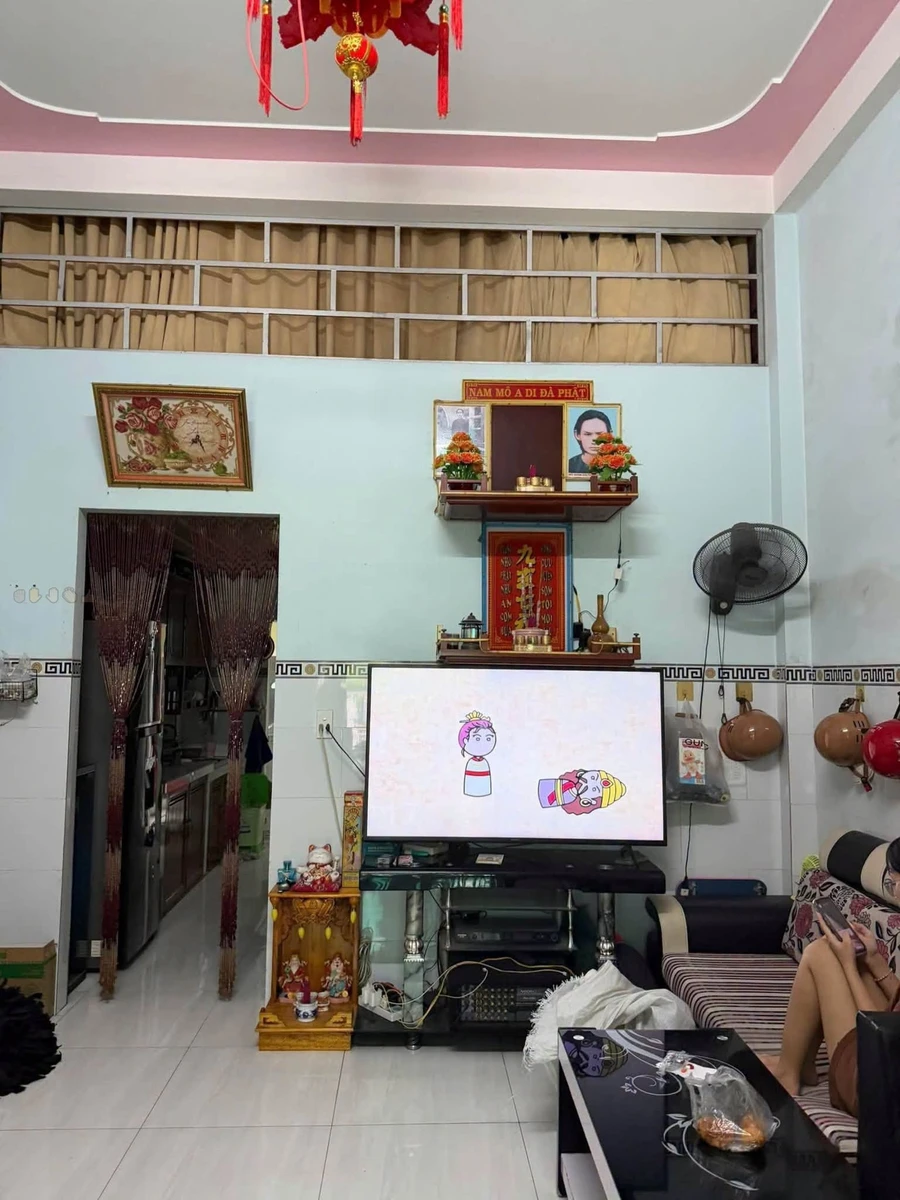 Bán nhà 1 trệt 1 lầu 4 phòng ngủ 95m² Bình Chánh 4 tỷ - Ảnh 1