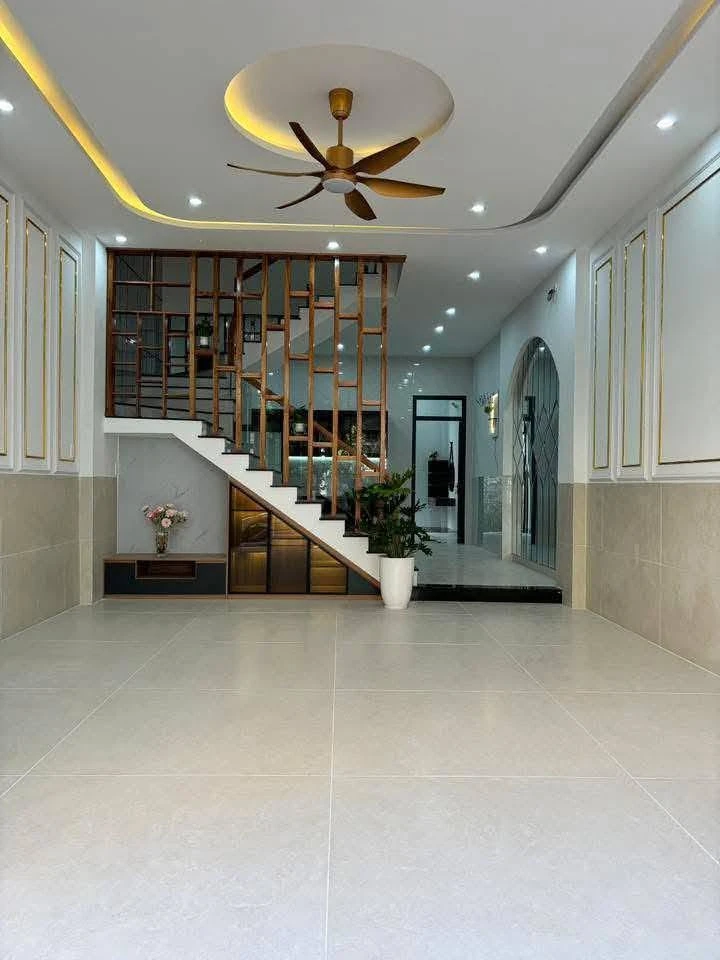 Nhà mặt tiền 4PN, 80m2, Gara Quyền, Quy Nhơn, 6 tỷ - Ảnh thu nhỏ 2