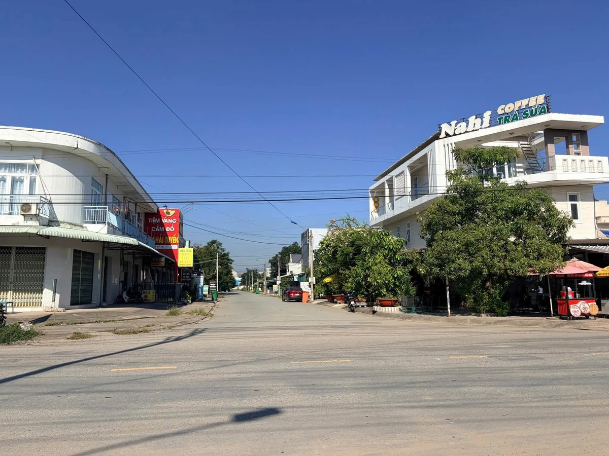 Bán đất 2 mặt tiền 124m² ngay chợ Long Cang, Cần Dước - Ảnh thu nhỏ 3