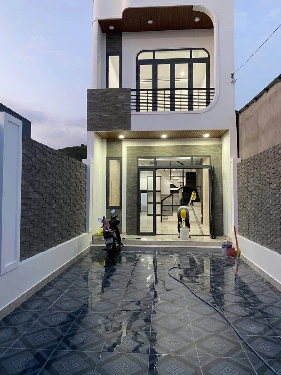 Bán nhà mặt tiền 1 trệt 1 lầu 140m2 Hải Lâm Bầu Tứ, xã Long Hải, giá 3,8 tỷ - Ảnh thu nhỏ 3