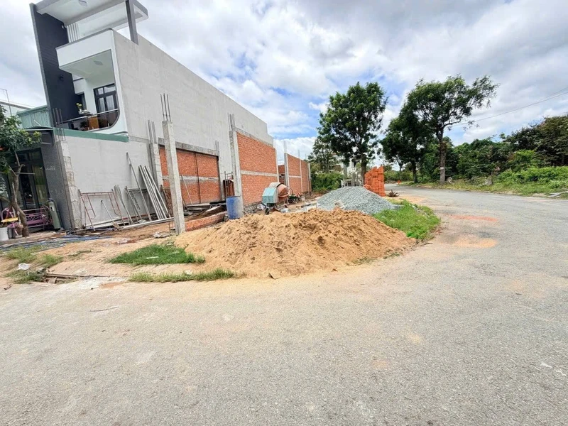 Bán lô đất góc 120m² KDC Hoàng Long, Bến Lức, Tây Ninh giá 2,6 tỷ