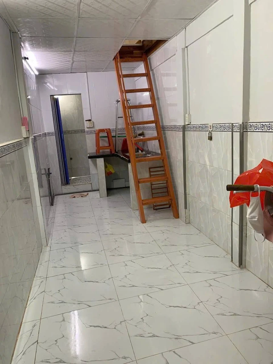 Cho thuê nhà Võ Văn Kiệt, Quận 5, 28m2, 5,5 triệu/tháng - Ảnh 1