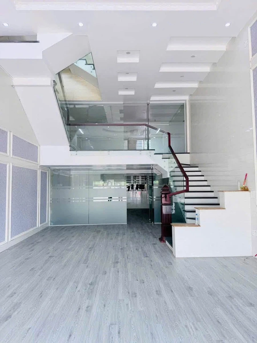 Cho thuê nhà 5 tầng mặt đường Trần Phú, 500m², 25 triệu/tháng - Ảnh thu nhỏ 2