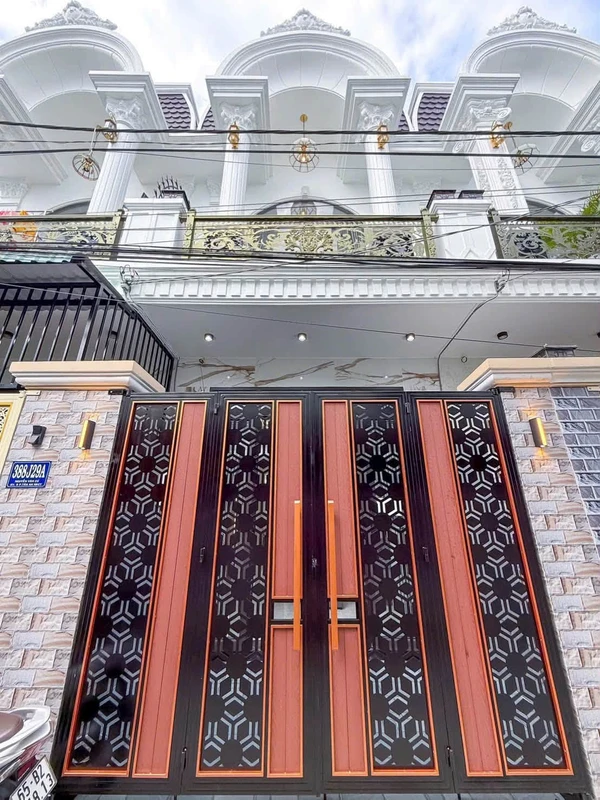 Bán nhà trệt lầu 138m2, 3PN Nguyễn Văn Cừ, Cần Thơ