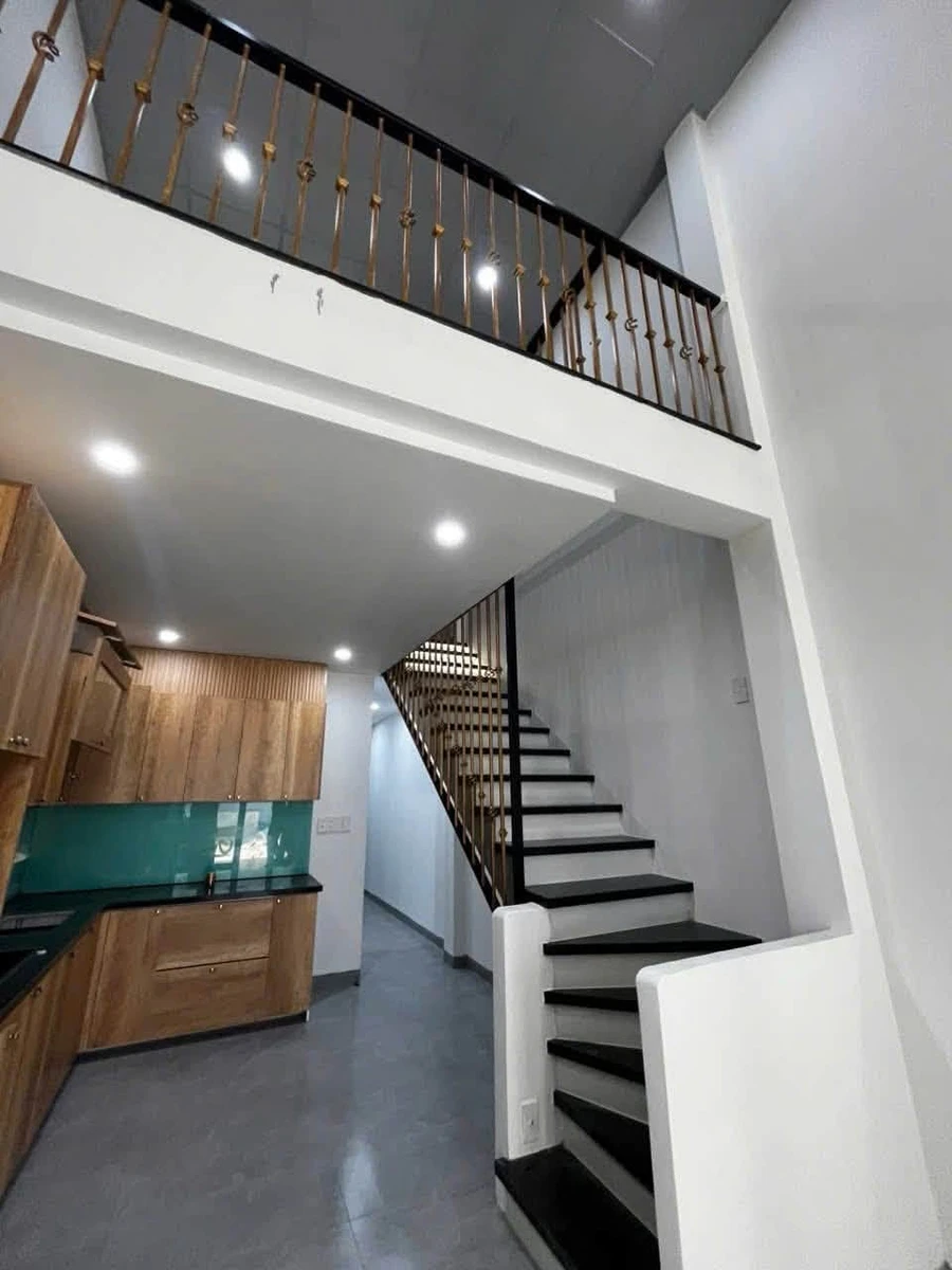 Bán nhà 2 tầng 60m² gần biển Mỹ Khê, Đà Nẵng, 2PN full nội thất - Ảnh thu nhỏ 3