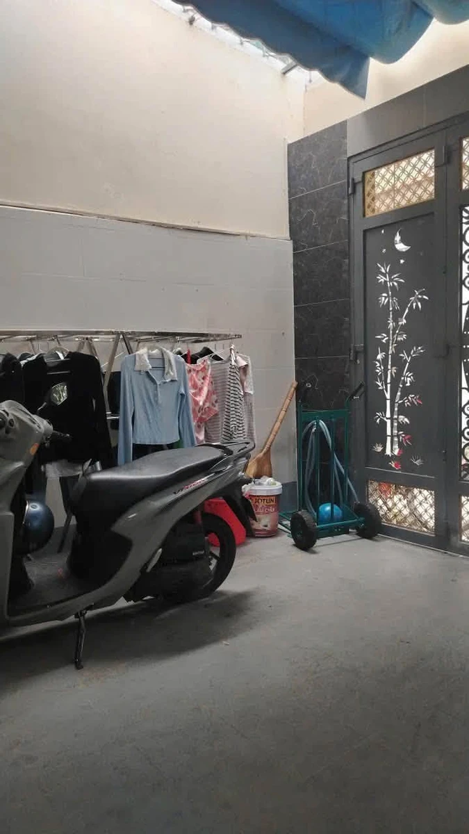 Bán nhà hẻm 3m 90m2 (5x18,5) 1 trệt 2 lầu, 5PN 5WC khu Xóm Đạo Quận 4 - Ảnh thu nhỏ 3