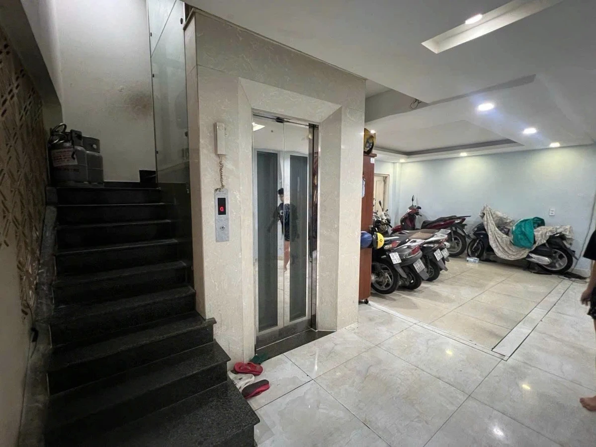 Bán nhà 5 tầng 10PN 120m2 khu Phan Xích Long Phú Nhuận 14 tỷ - Ảnh thu nhỏ 4