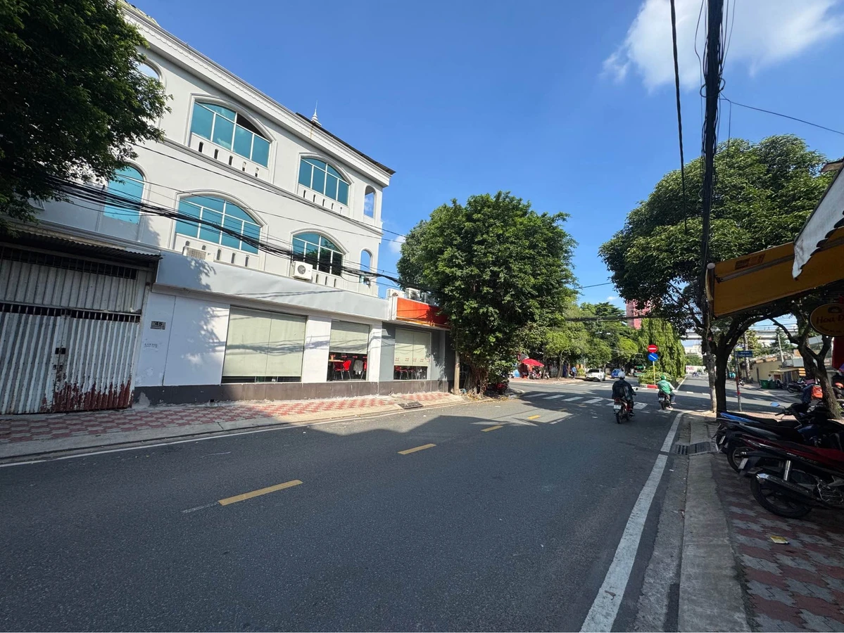 Bán mặt tiền Hàn Thuyên Thủ Đức 353m2, 58 tỷ - Ảnh thu nhỏ 3