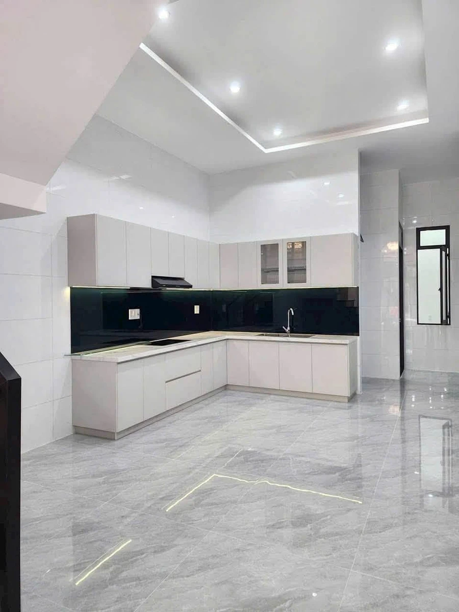 Bán nhà mặt tiền 3 tầng 80m2 Hà Thanh 1, Quy Nhơn, Bình Dương - Ảnh 1