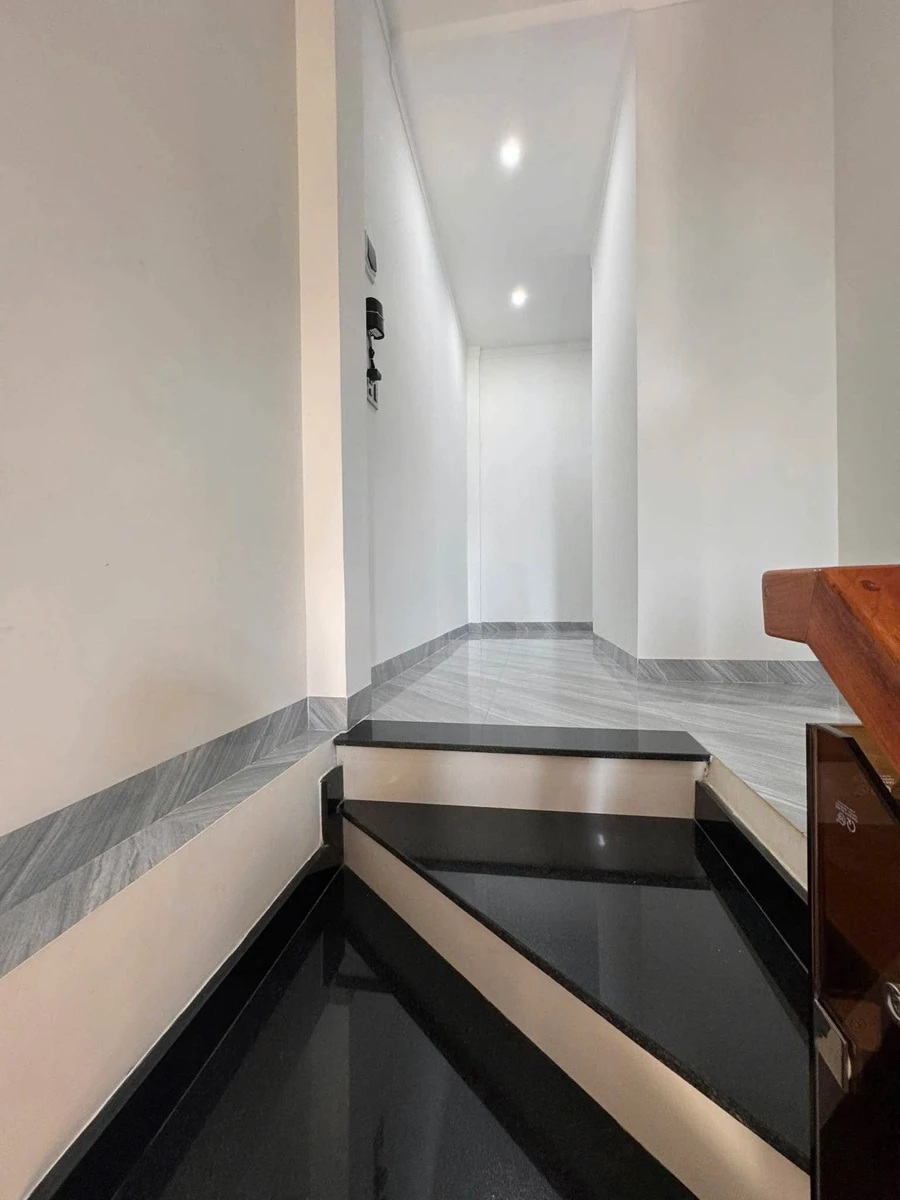 Bán nhà 127 Nguyễn Hữu Thấu, 3PN/3WC, 62,5m², 3,6 tỷ, Bình Tân - Ảnh thu nhỏ 2