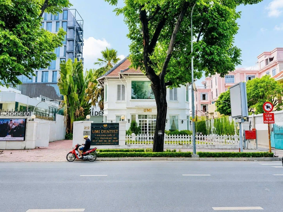 Cho thuê biệt thự Pháp mặt tiền Võ Thị Sáu 500m², 10.000 USD/tháng - Ảnh 1