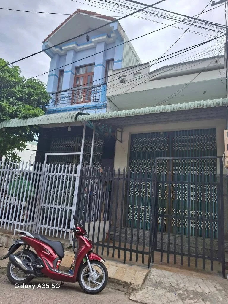 Bán nhà mặt tiền 74m2 Bùi Thị Xuân Quy Nhơn - 1 tỷ - Ảnh 1