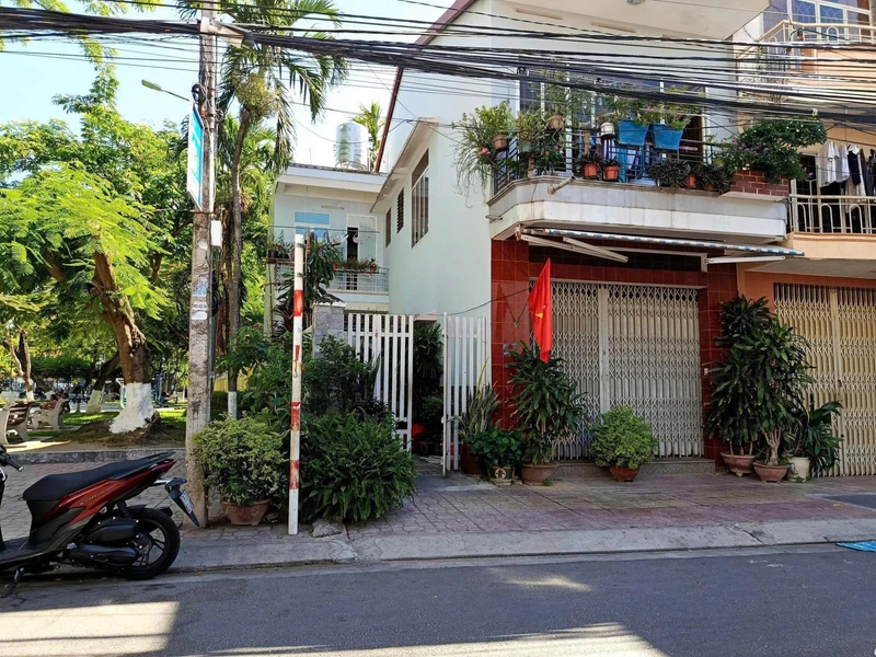 Bán nhà 3 mặt thoáng mặt tiền Cao Văn Bé, 89m2, giá 14,5 tỷ, Nha Trang
