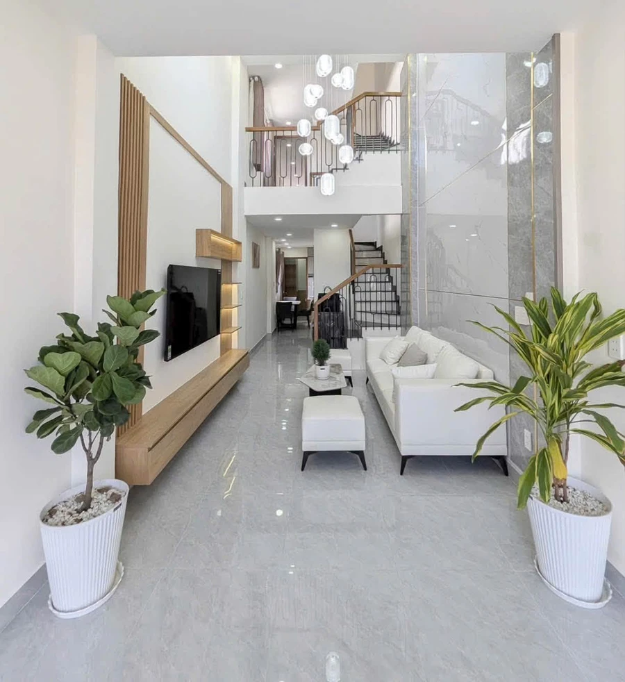 Bán nhà mặt tiền Nguyễn Xí, Bình Thạnh 150m² 9,1 tỷ - Ảnh thu nhỏ 2