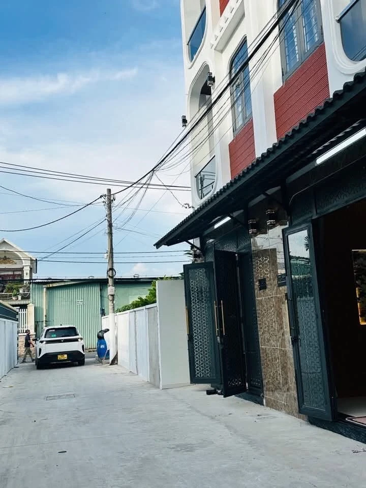 Bán nhà mặt tiền Lê Văn Khương, 4PN, 63m2, 6,1 tỷ - Ảnh 1