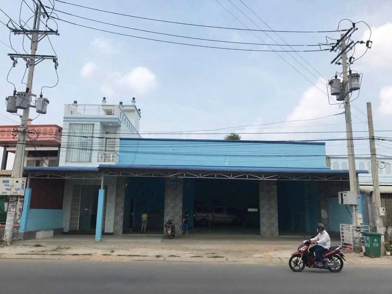 Bán xưởng 500m2 mặt tiền đường container, Bến Lức, 16 tỷ