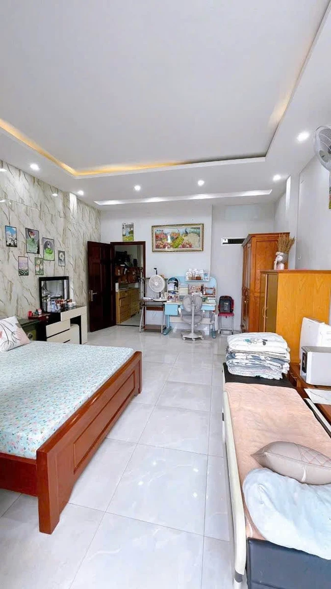 Bán nhà 1 trệt 2 lầu 77m2 gần Vincom Biên Hòa - Ảnh thu nhỏ 3