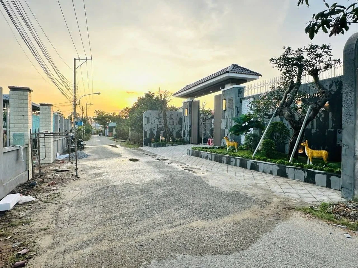 Bán đất 587m2 (200m2 thổ cư) đường Dư Khánh, Thạnh Phước, Tân Uyên, giá 8 tỷ - Ảnh thu nhỏ 2