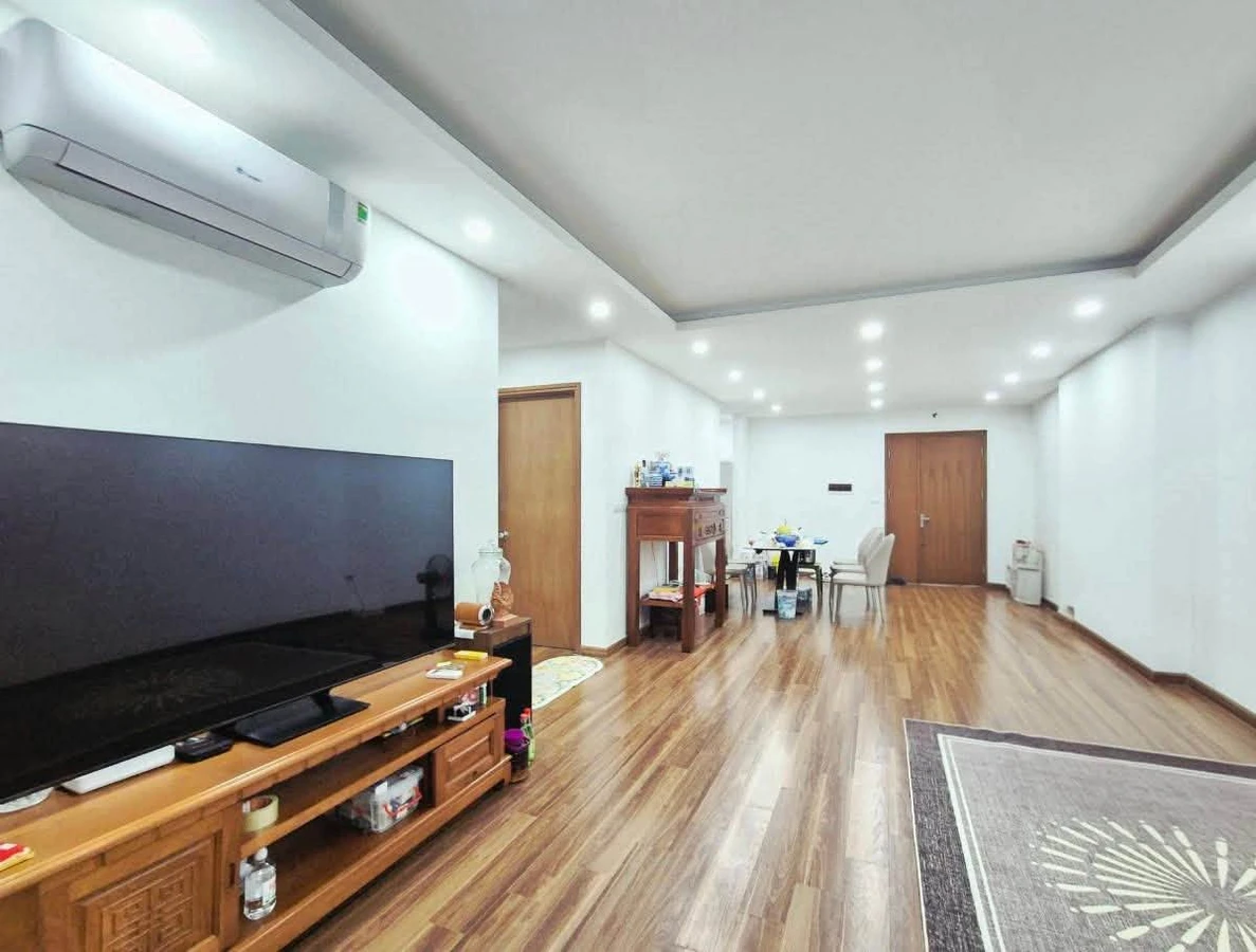 Bán căn hộ 122m² 4 phòng ngủ Đại Kim Hà Nội view hồ - Ảnh 1