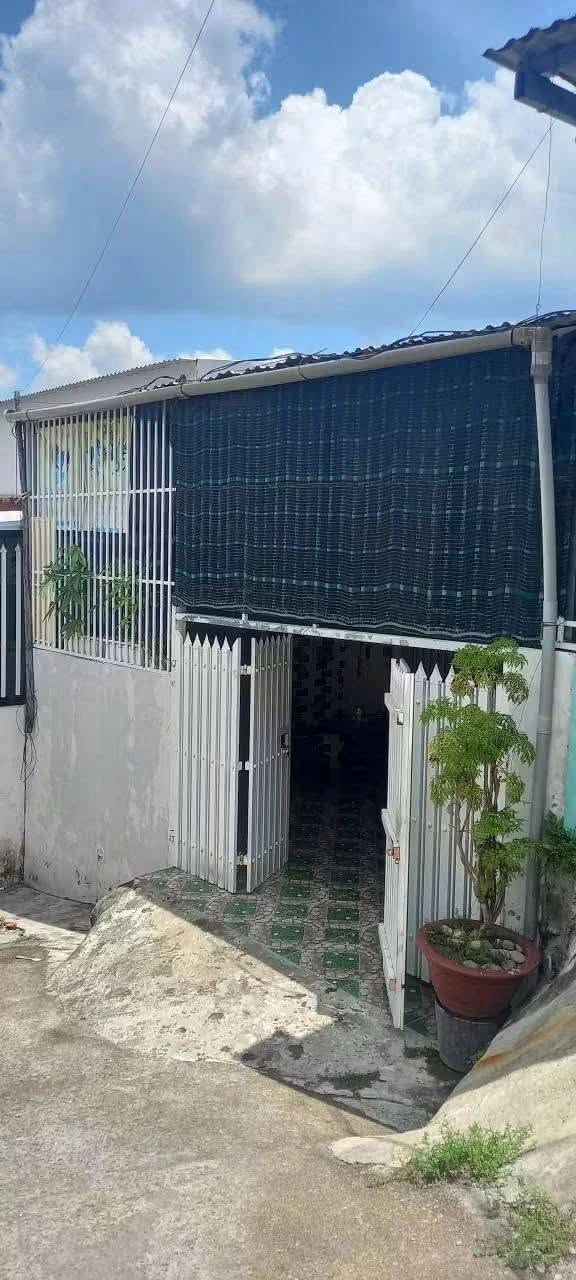 Bán nhà Tây Nha Trang 85m2, 1 phòng ngủ, 880 triệu - Ảnh 1