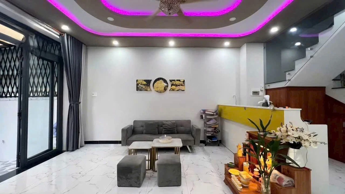 Bán nhà 7PN 7WC 75,7m² mặt tiền Văn Cao Q.1 - 3 tỷ 880 - Ảnh thu nhỏ 3
