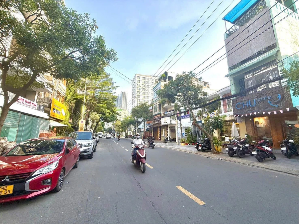Bán nhà 2 tầng 2 mặt tiền 56m² Hoàng Hòa Thám Nha Trang - Ảnh thu nhỏ 3