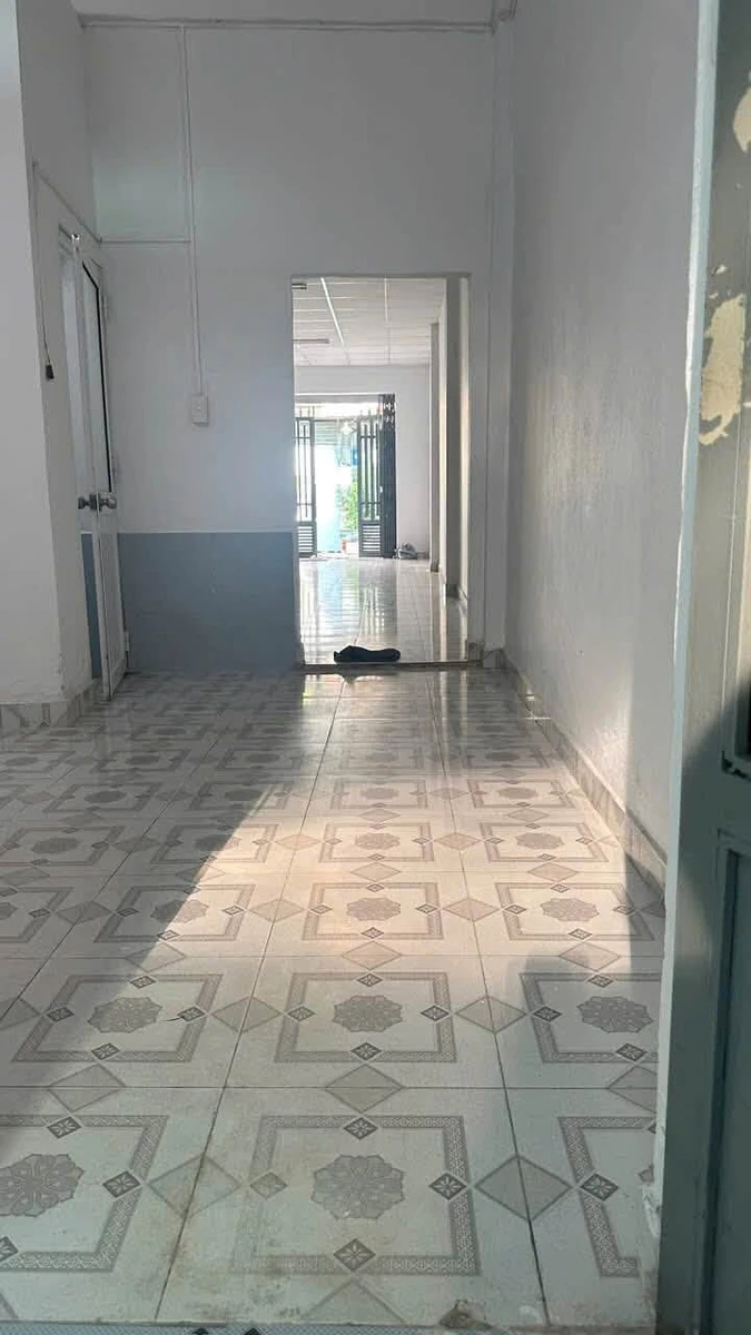 Cho thuê nhà hẻm 100m² 2PN 3WC Thoại Ngọc Hầu Tân Phú - Ảnh thu nhỏ 2