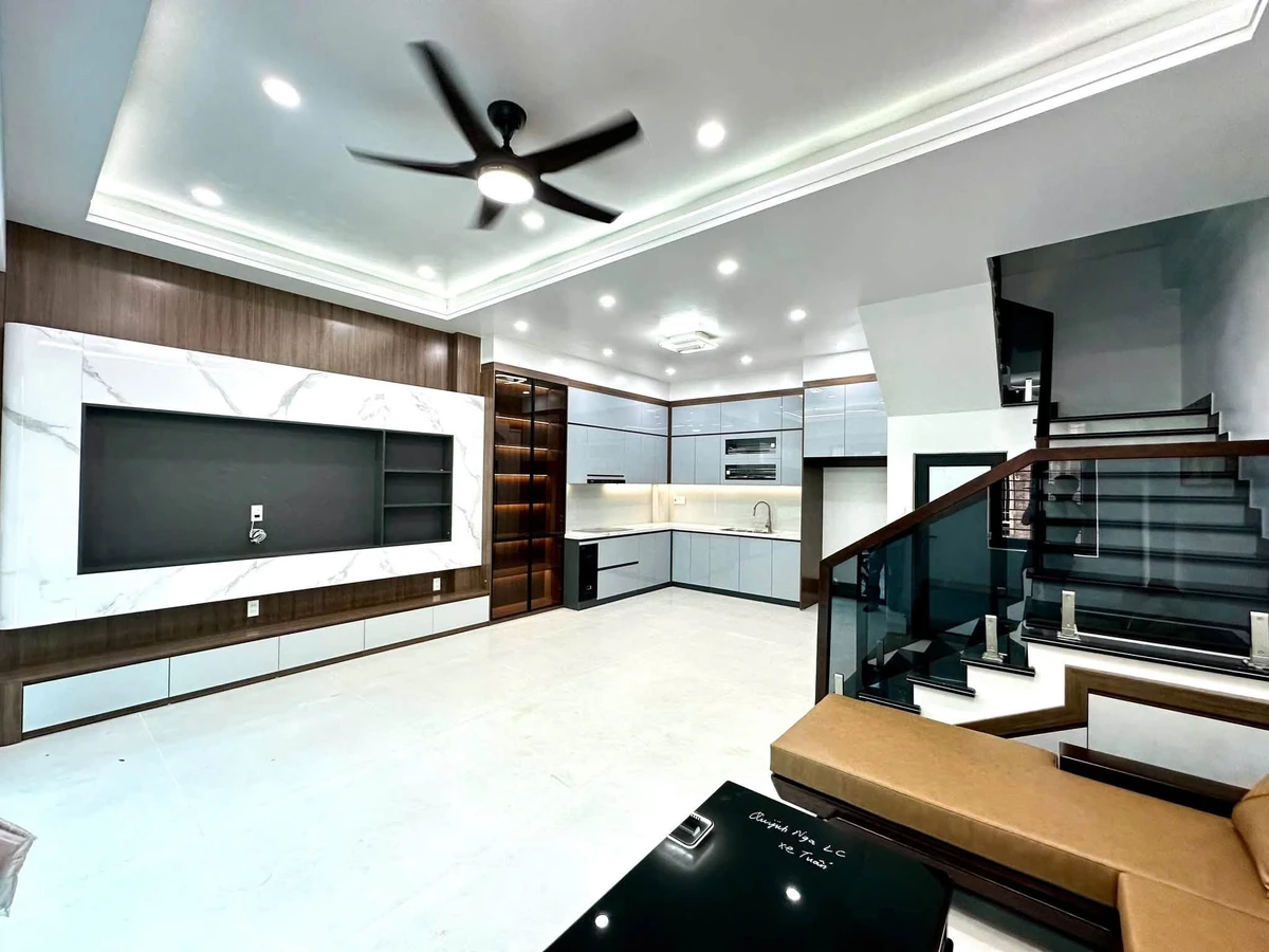 Bán nhà lô góc 4 tầng 45m2 đường Lê Hồng Phong, Quận 1 - Ảnh thu nhỏ 3