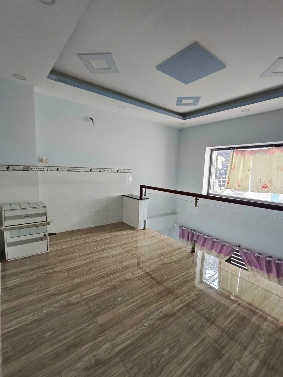 Cho thuê nhà 5 phòng ngủ 44m² đường Phan Huy Ích, Tân Bình - Ảnh thu nhỏ 4