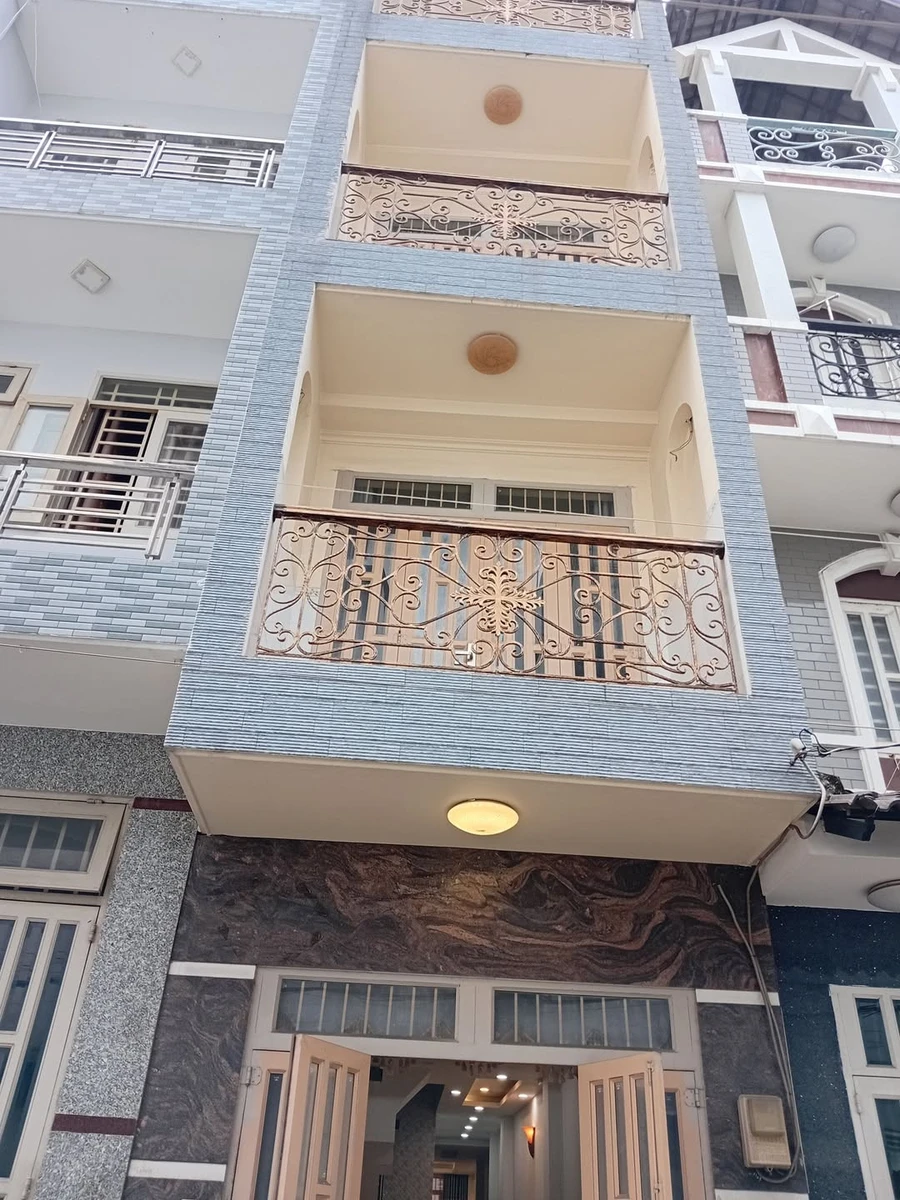 Cho thuê nhà nguyên căn hẻm ô tô Lê Đức Thọ, 4PN, 3WC, 69m², Quận 2 - Ảnh 1
