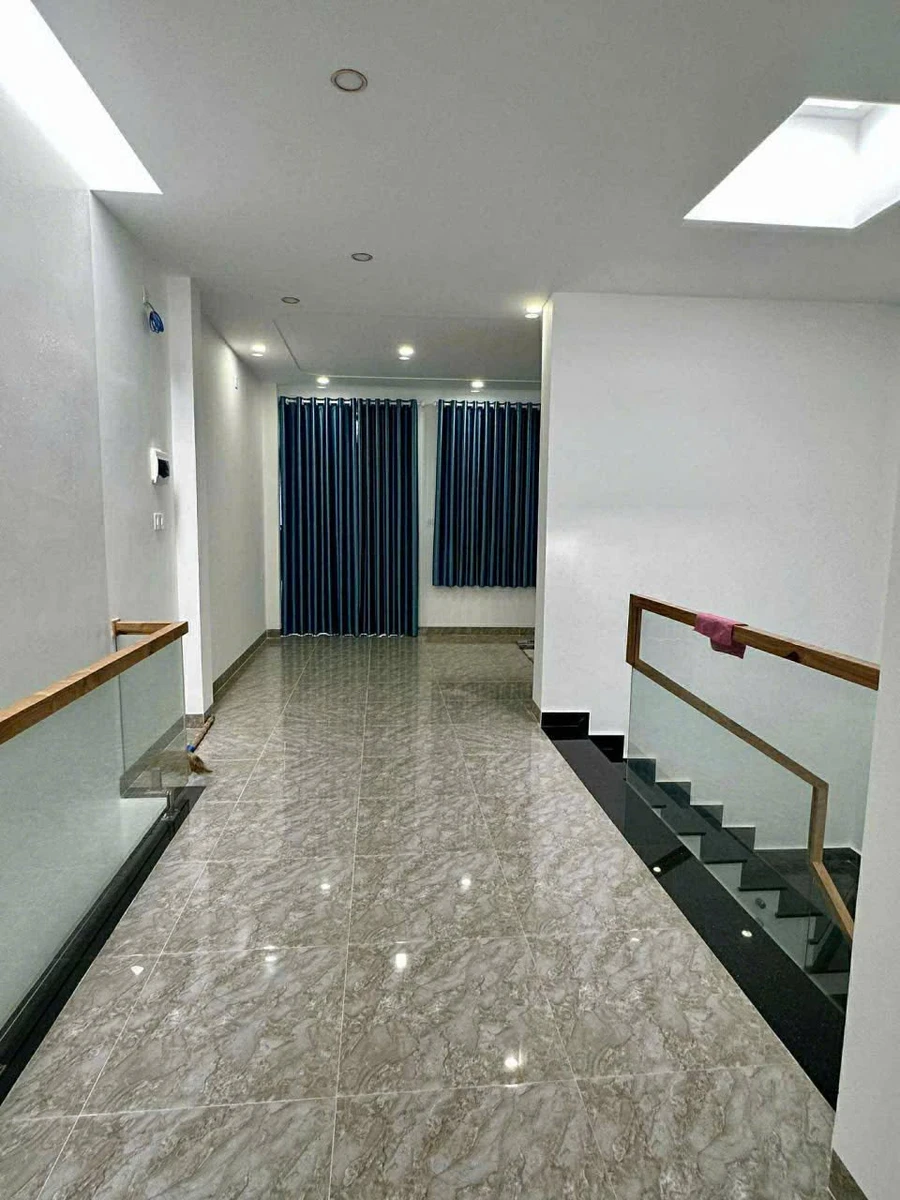 Bán nhà 3 tầng mặt tiền Phong Châu 226m² ngang 5m - Ảnh thu nhỏ 3