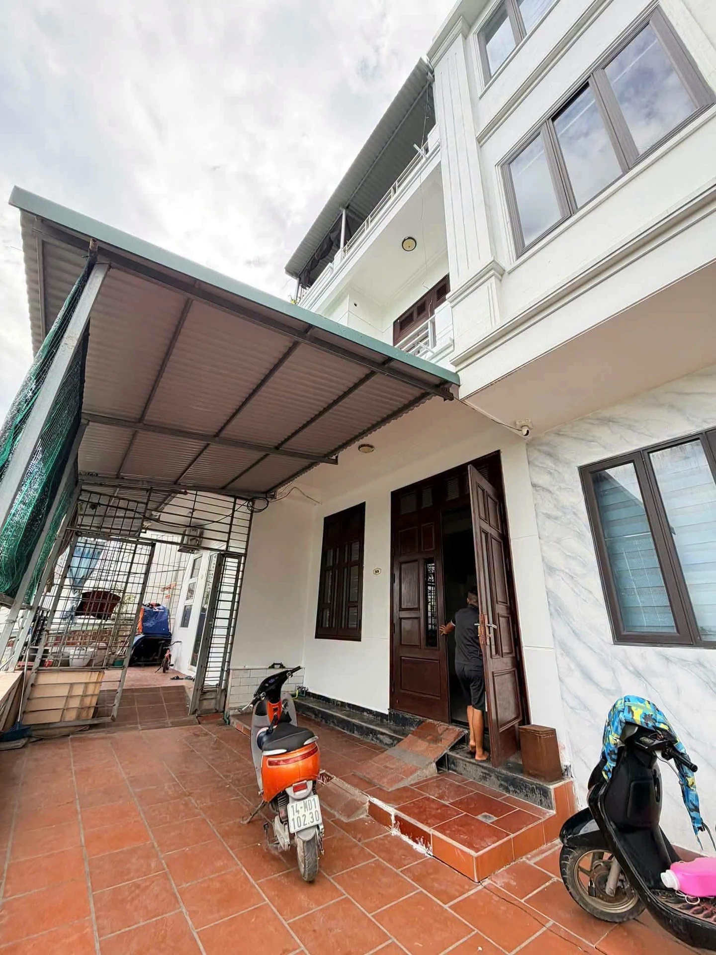 Bán nhà 3 tầng 3 phòng ngủ 68m2 gần Opan trên 3 tỷ - Ảnh 1