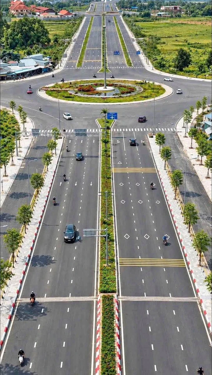 Bán nhà mặt tiền đường Cầu Thống Nhất 620m2, phường Trấn Biên, Đồng Nai, giá 10 tỷ - Ảnh 1