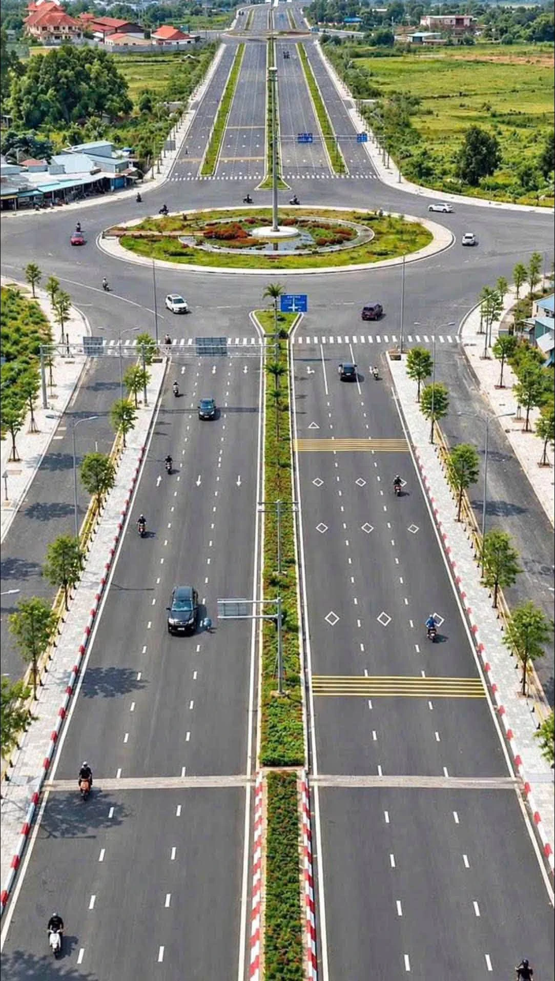 Bán nhà mặt tiền đường Cầu Thống Nhất 620m2, phường Trấn Biên, Đồng Nai, giá 10 tỷ - Ảnh 1