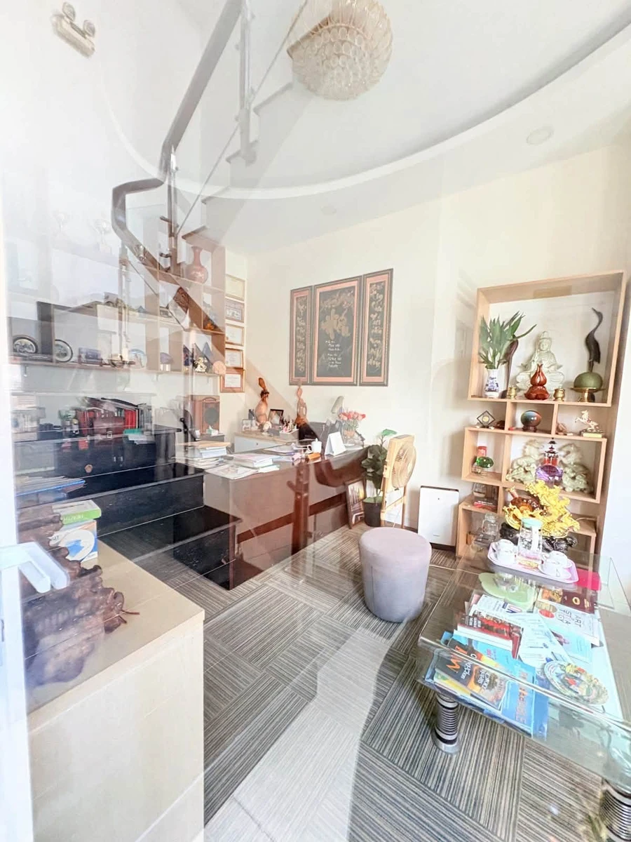 Bán nhà mặt tiền đường Lạc Long Quân, Quận 11, 90m2, 5 tầng, 6PN, giá giảm còn 23 tỷ - Ảnh thu nhỏ 4